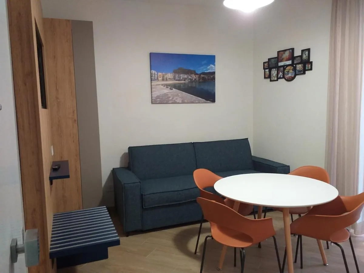 Incao Holiday Giudecca House Чефалу