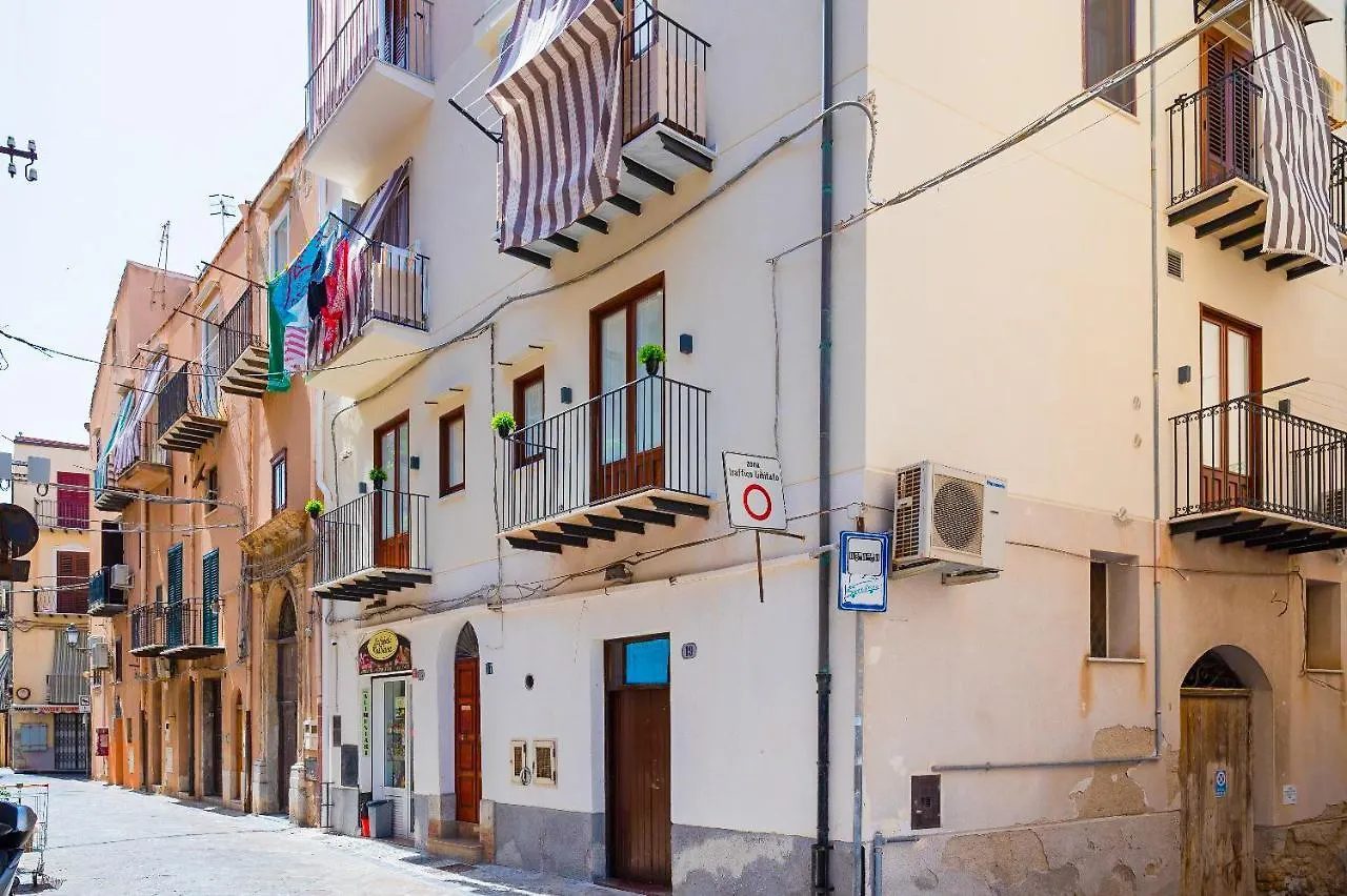 Apartment Incao Holiday Giudecca House Cefalù Italien